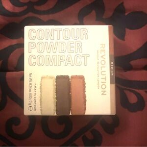 Makeup Revolution Contour Powder Compact - For Medium Shades